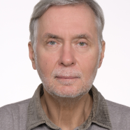 Profile photo: profesor Ryszard S. Romaniuk